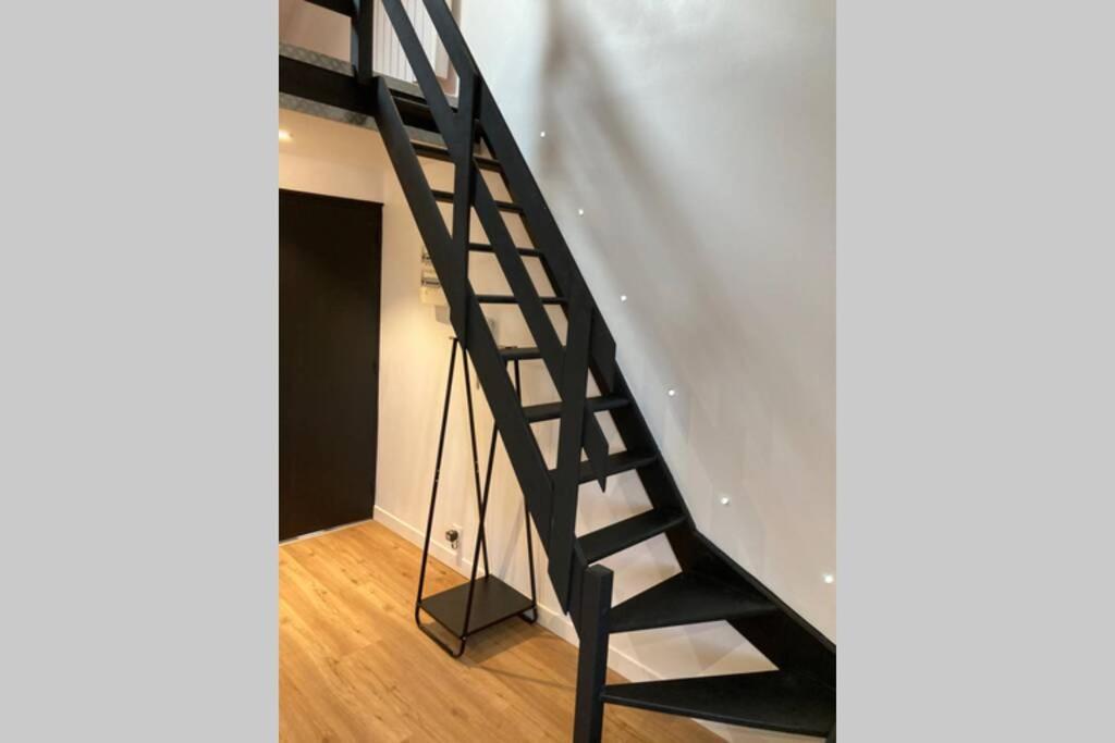 Appartement Neuf Et Chaleureux Dans Leers Centre Luaran gambar