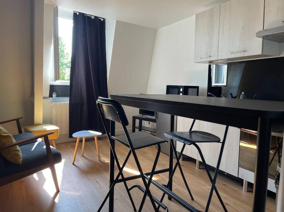 Appartement Neuf Et Chaleureux Dans Leers Centre Luaran gambar